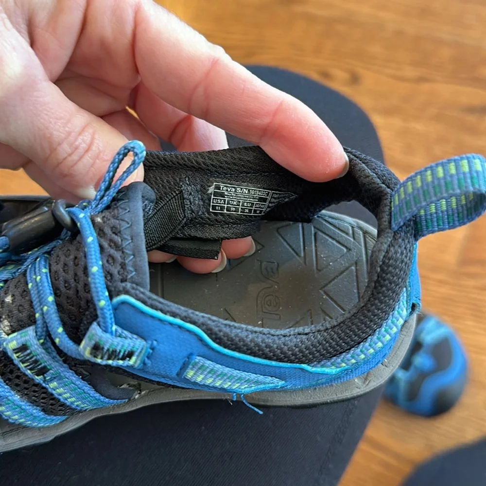 Teva size 11 closed toe sandles